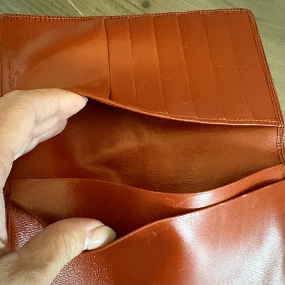 Louis Vuitton Epi Long Wallet - Picture 5 of 6